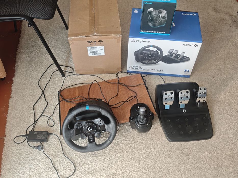Logitech G923 для PlayStation (PS4/PS5) і ПК
