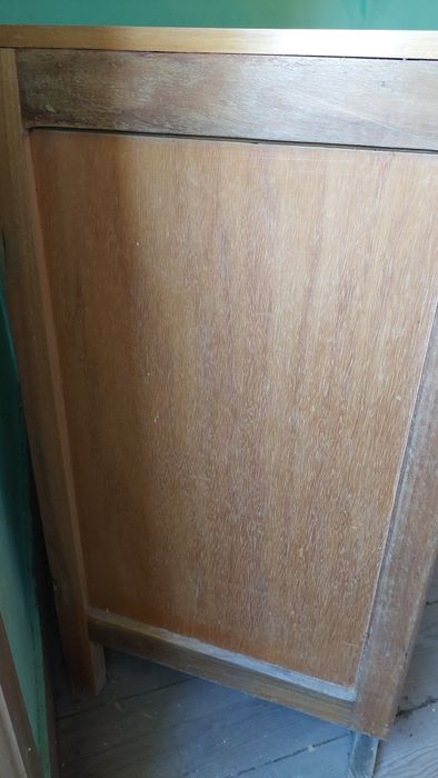 Vintage- Comoda com 4 gavetas