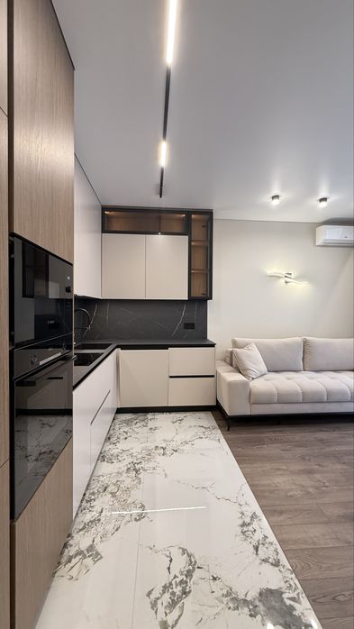 Оренда 2-х кімнатної Crystal.