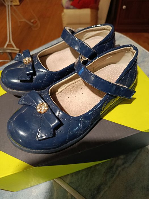 Туфли для девочки 30, 32