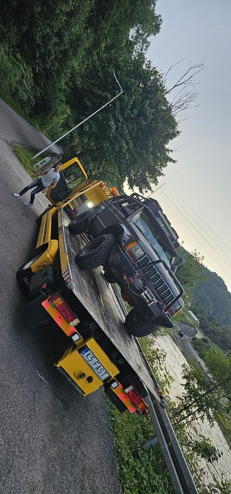 Pomoc drogowa transport holowanie wyciąganie