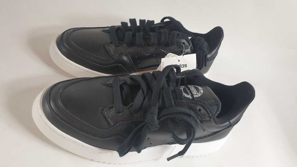 Buty sportowe adidas EE6038 r. 36 2/3