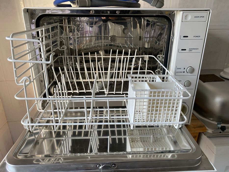 Máquina de lavar louça de bancada