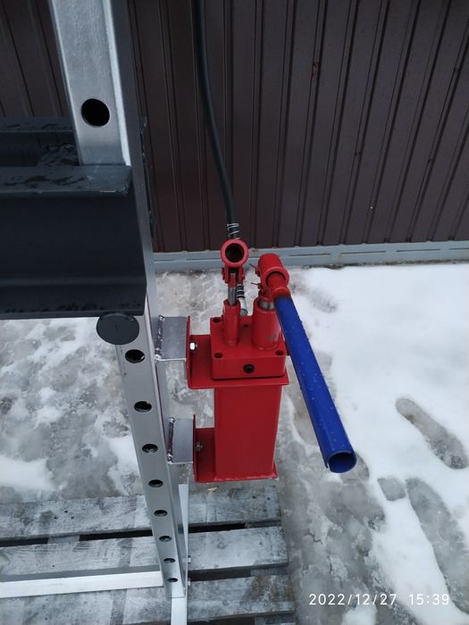 Прес гідравлічний ( пресс гидравлический с пневмоприводом 20тонн)