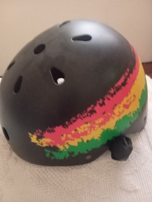 Capacete marca Deeply