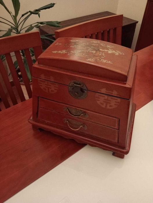 Caixa guarda joias estilo chinês