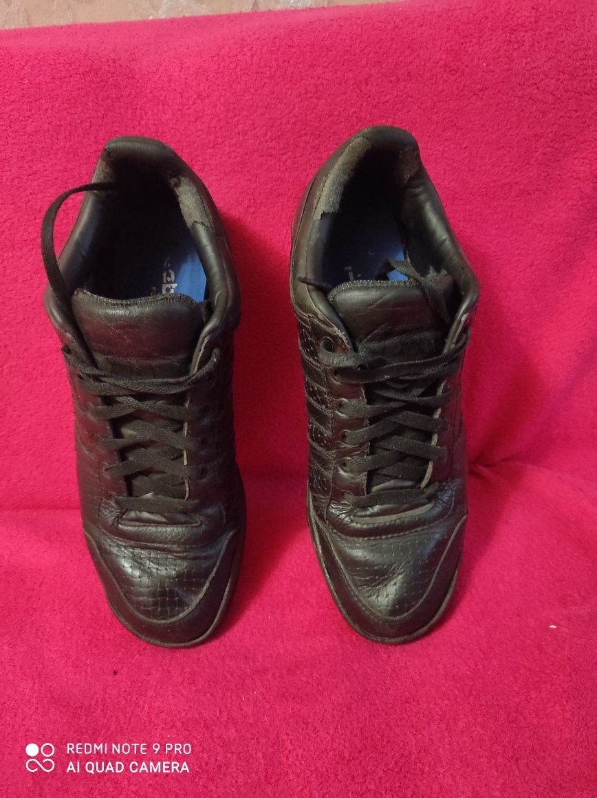 Кроссовки Adidas 46 размер: 450 грн. - Кросівки для міста Чернігів на Olx
