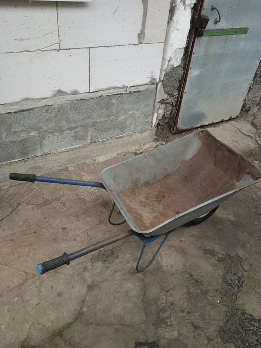 Тачка строительная