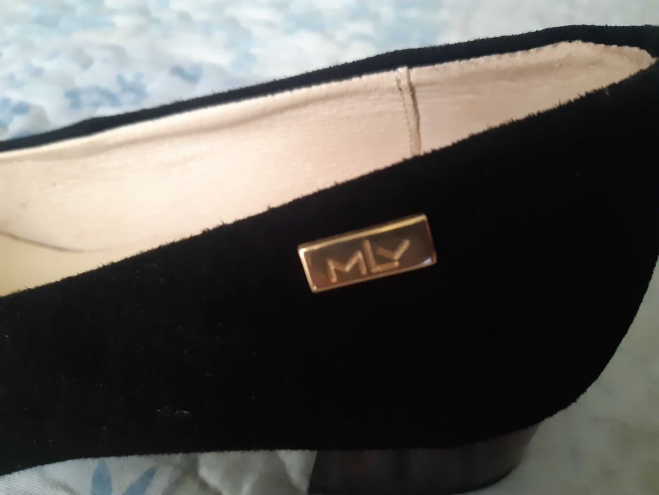 Sapatos de salto MLV em Camurça