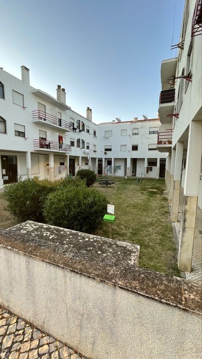 Apartamento T3 com Garagem e Sótão em Alenquer