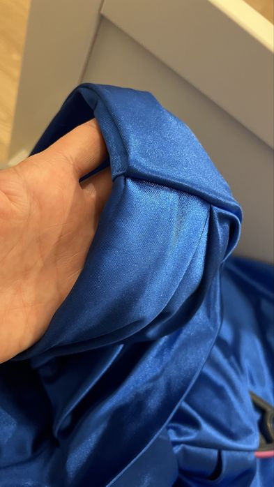 Sukienka mini niebieska ze stójką połyskliwa marszczona rozm S