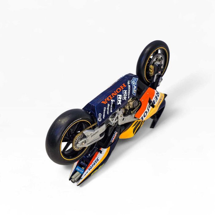 Miniatura Honda Repsol Nº46 Valentino Rossi – Modelo MotoGP – 17 cm