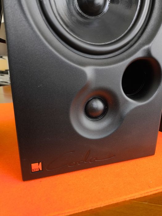Colunas modelo KEF   Coda 7