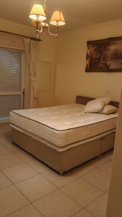 Aluga-se Quarto em Moradia