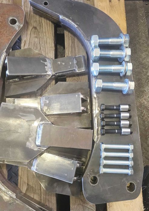 Nóż podcinacza przystawki do kukurydzy 220x60x6  Hardox OROS CLAAS