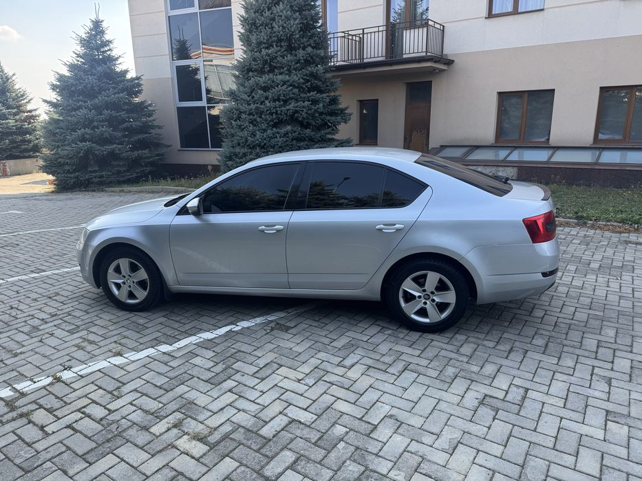 Skoda Octavia 2016 VIN Y6UAD2NEXHB006574 фото оголошення 2 з 8