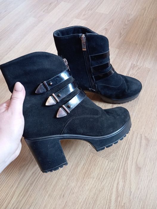 Замшеві зимові ( осінні) черевички