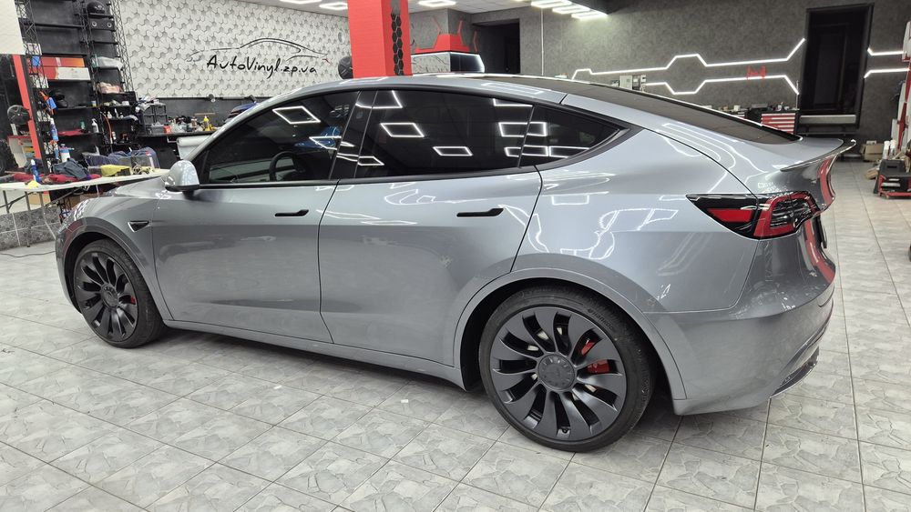 Tesla  Y  performance