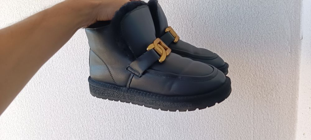 Жіночі зимові черевики із натуральної замші