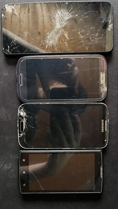 Продам лот телефонів