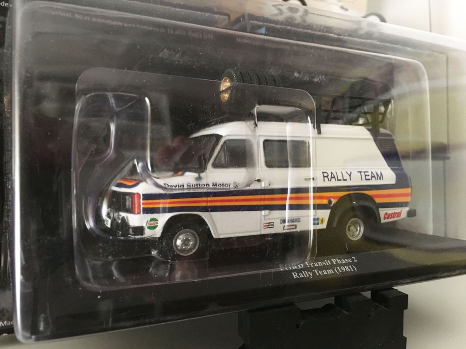 Miniatura 1:43 Ford Transit Rothmans Rally Team