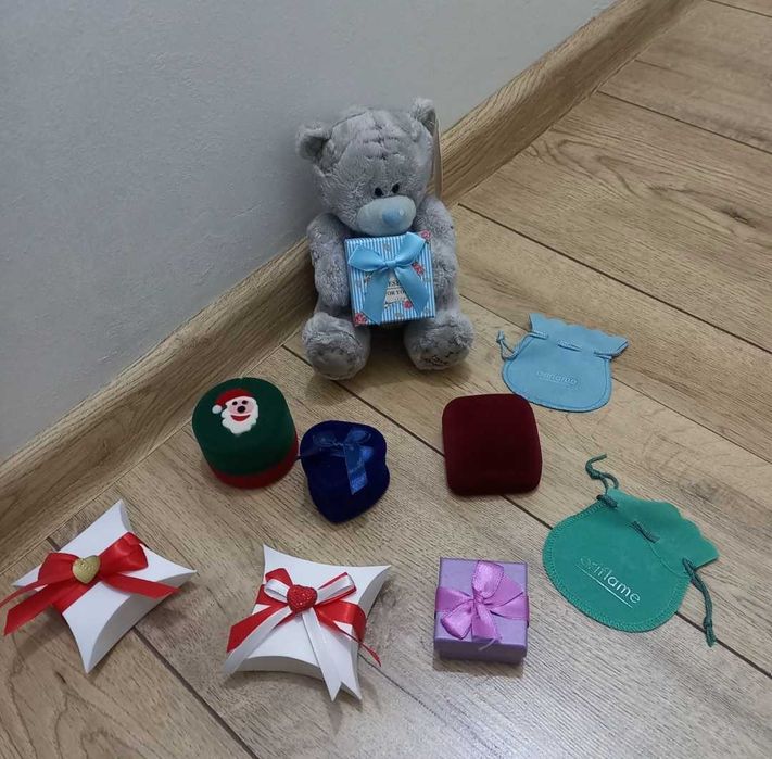 Футляр для прикрас/каблучки/набору. Коробочка