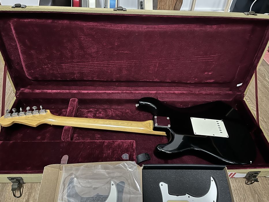 Fender Stratocaster MIJ 1988 (E-Series) FujiGen + Case Tweed + Eletrónica Original