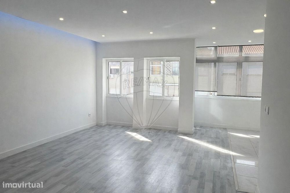 Apartamento T2 para venda — Alto Do Seixalinho, Santo André E Verderena, Setúbal