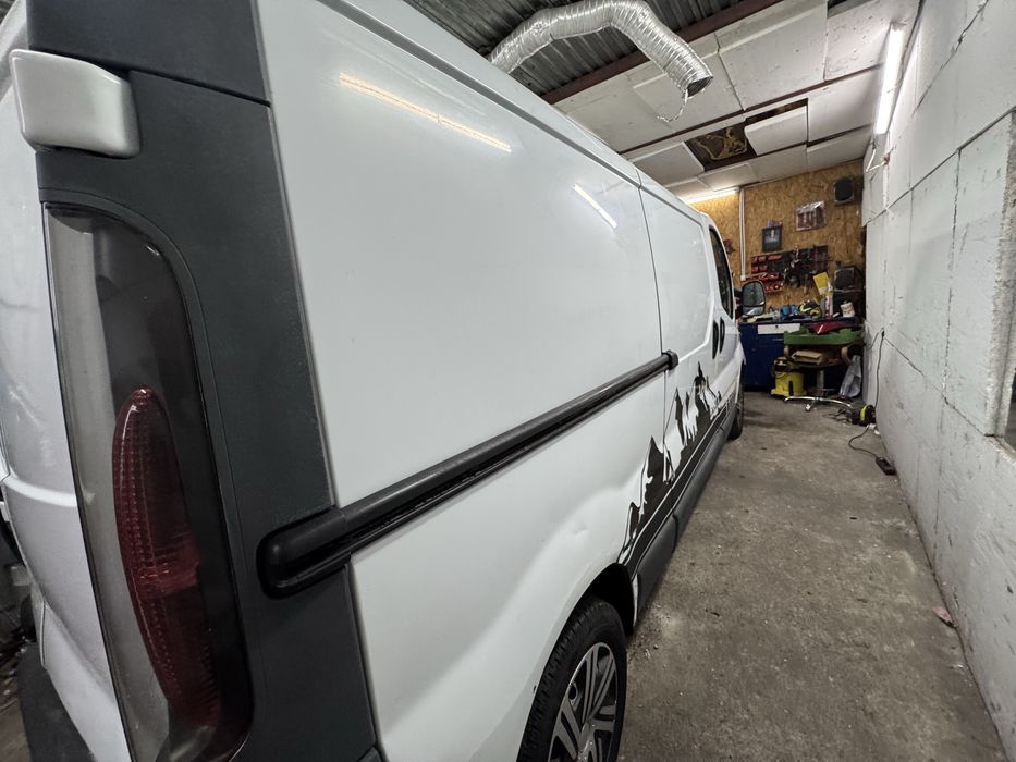 Trafic long 1.9 dci brak klimy dlugi