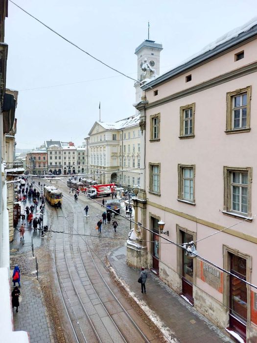 Квартира 3к на площі Ринок