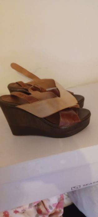 Calçado senhora como novo.