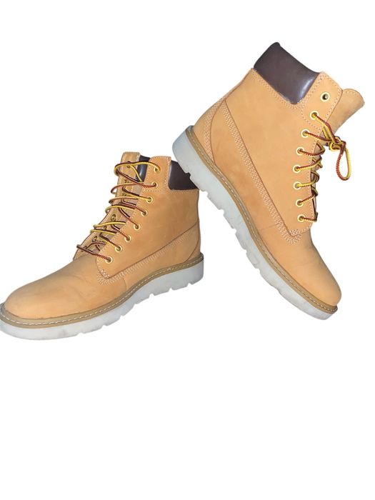 Ботинки жіночи