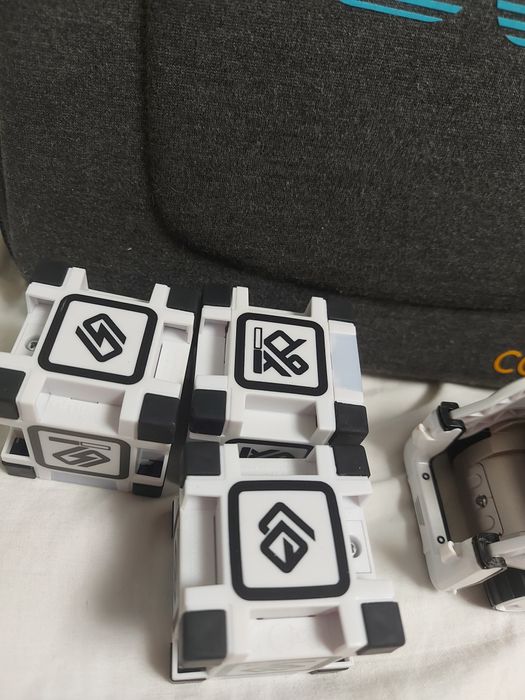 Cozmo Anki robot uszkodzony