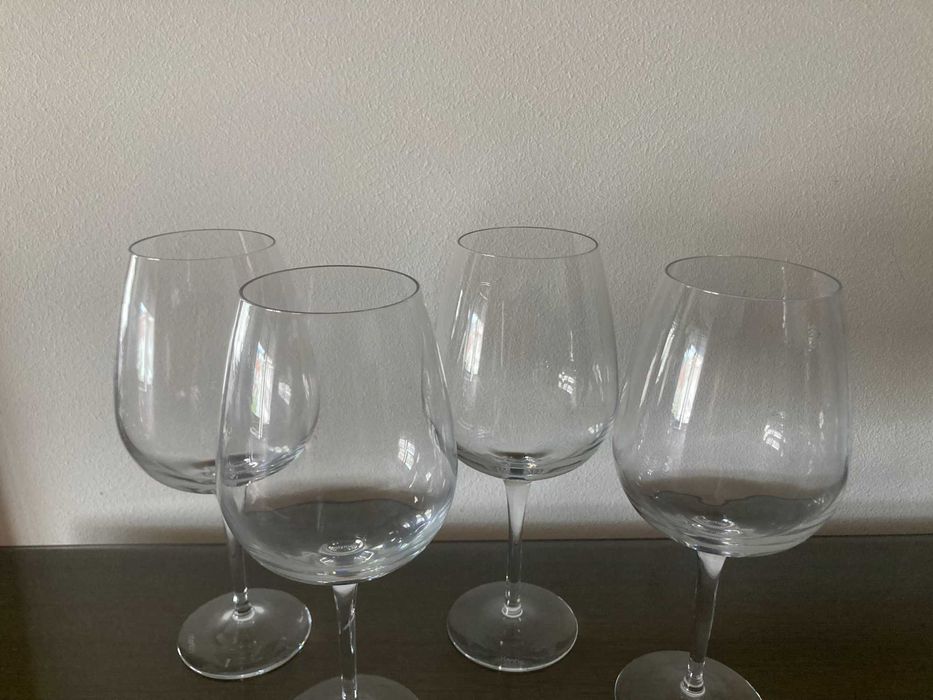 Cálices de vinho em cristal marca Atlantis sem uso