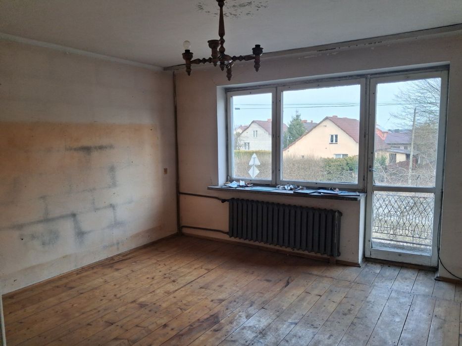 Dom pietrowy plus b. gospodarcze 180 m2 Oksa
