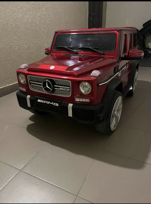 Електромобіль дитячий. В гарному стані.