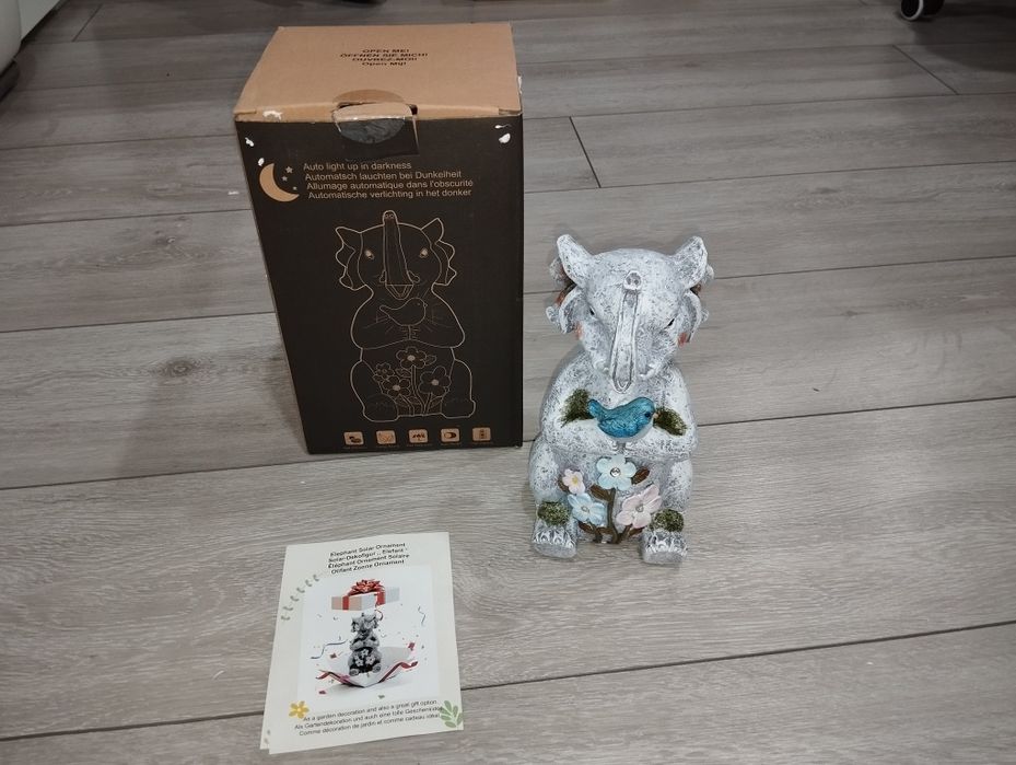 Lampka solarna ogrodowa