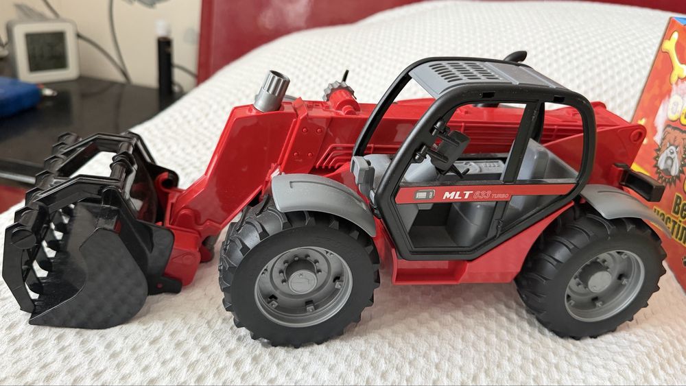 Машинка “Manitou”