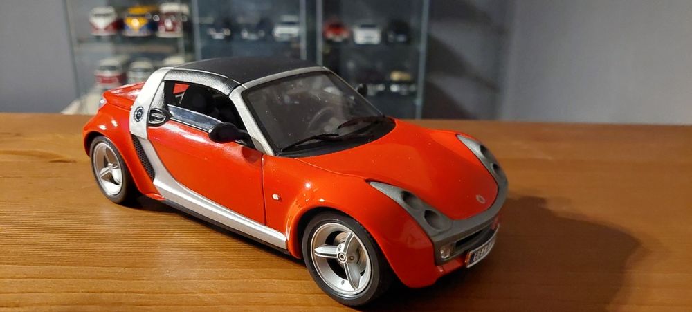 Model 1:18 Smart Roadster Bburago