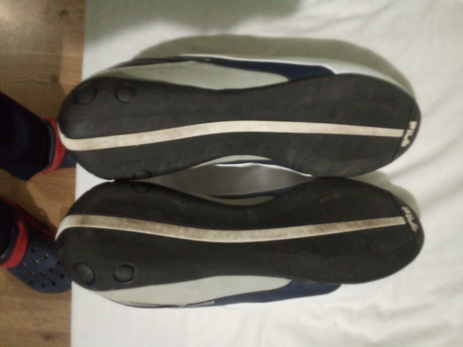 Кросівки FILA (розмір 44.5)