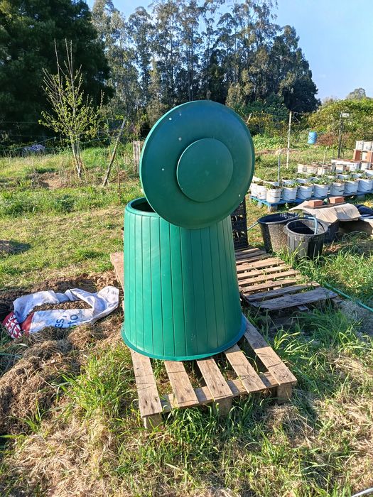 Compostor grande verde
