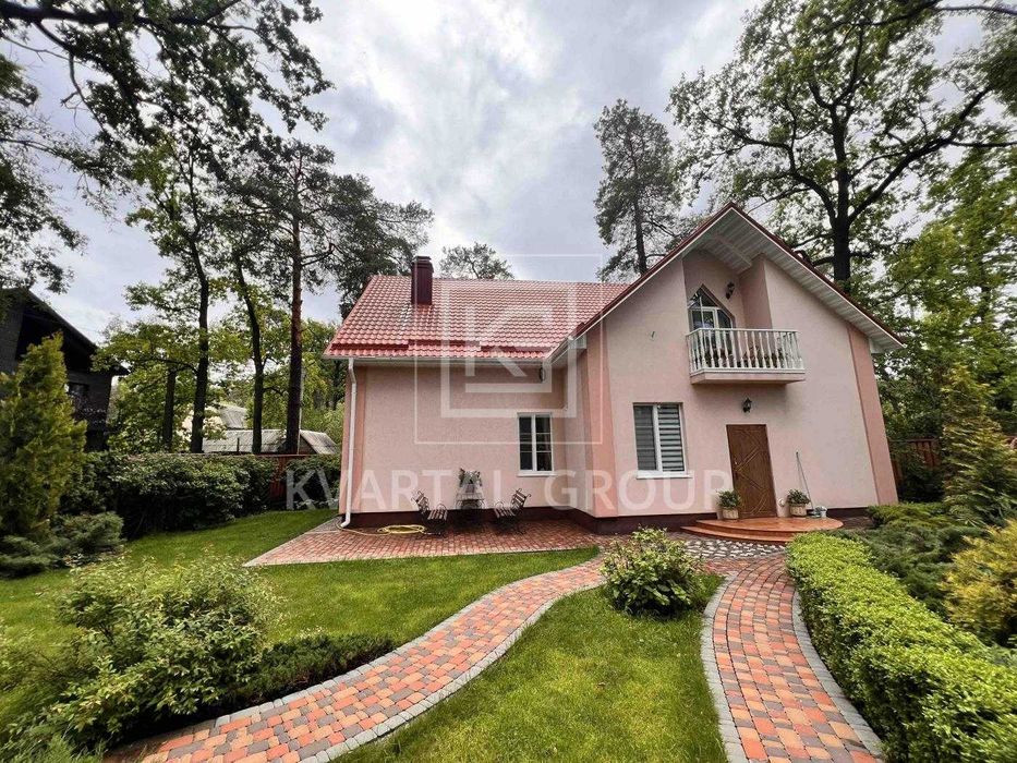 Продаж просторого будинку в лісовій частині міста. Терміново!