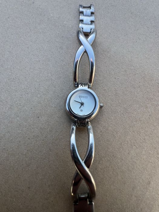 Часы Gucci