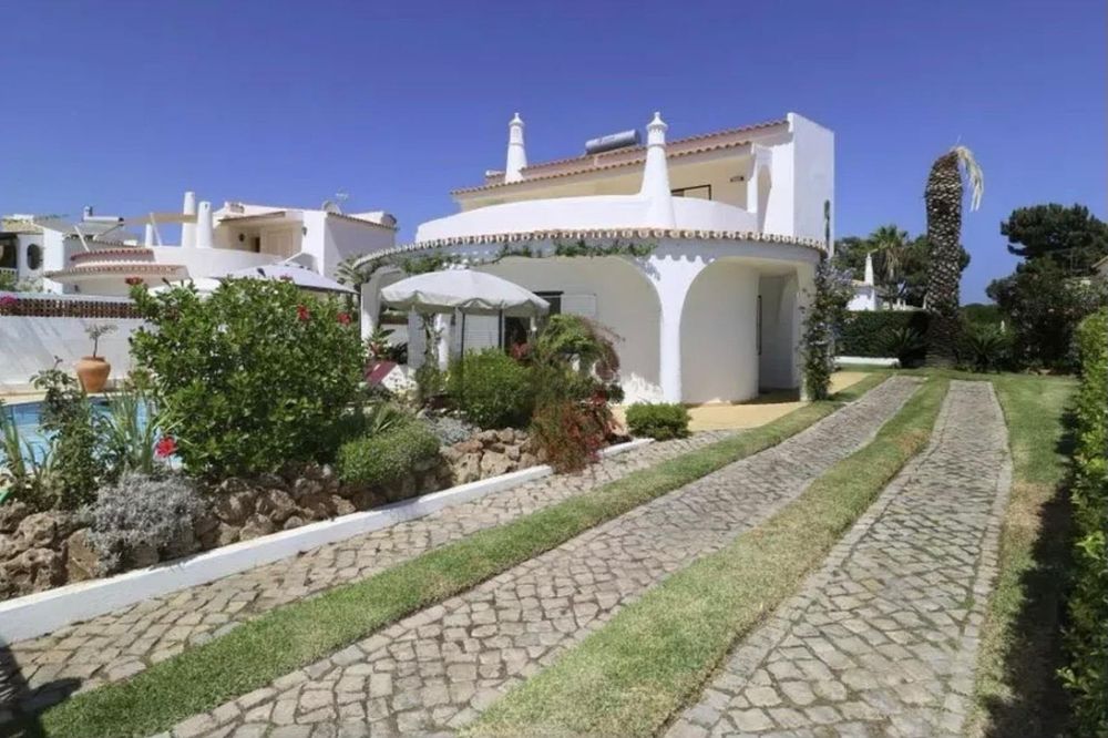 Moradia V3 alugar Vilamoura