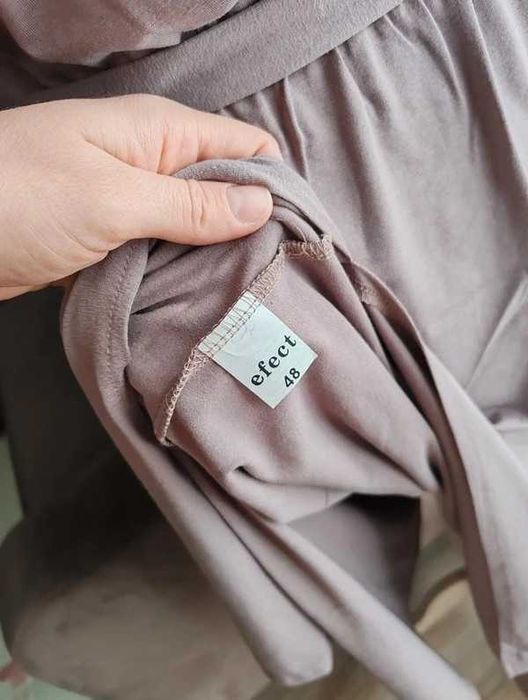 Fioletowa sukienka maxi z rozcięciami Efect