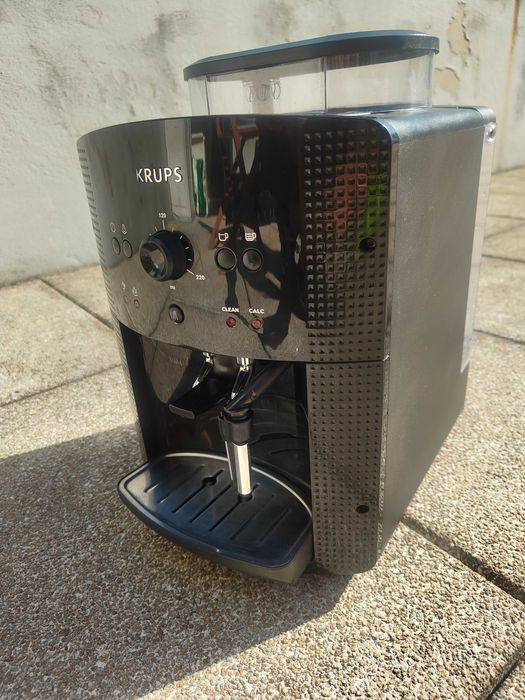 Máquina de Café Automática KRUPS