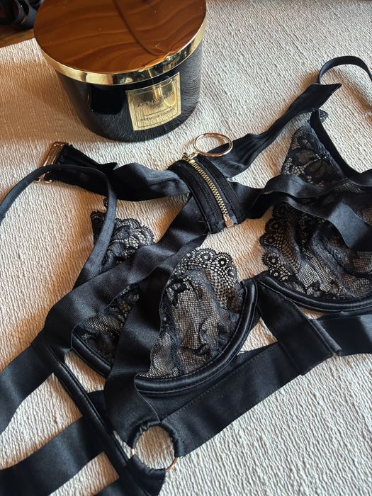 Чорний сексі комплект білизни s/m