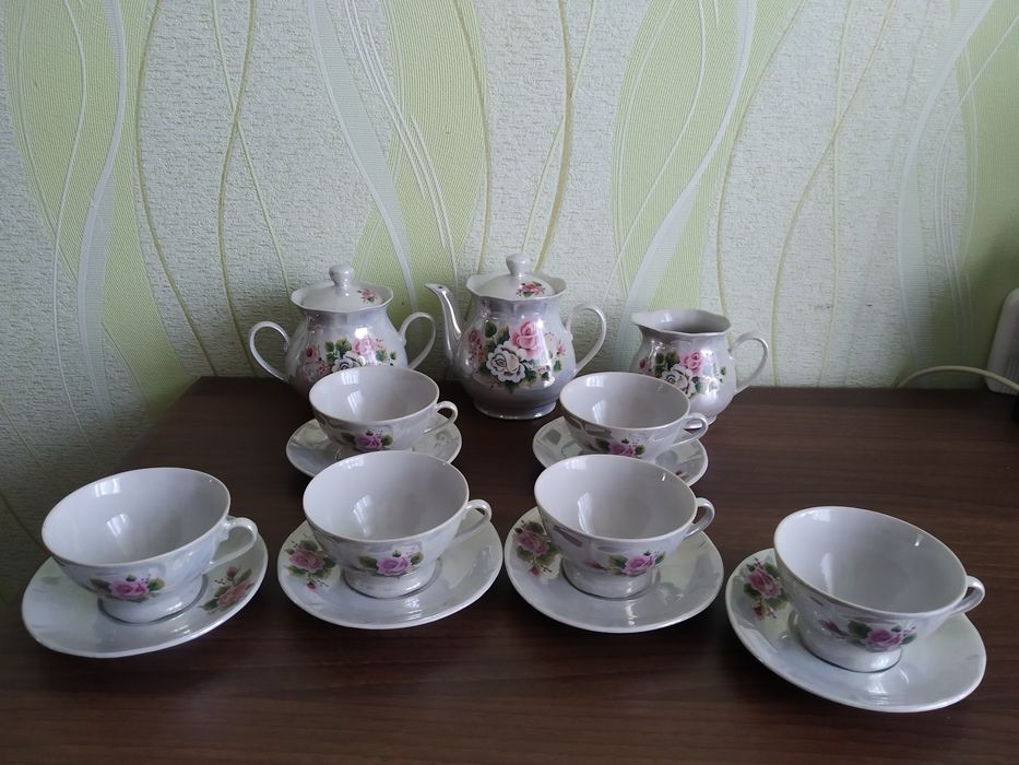 Сервіз чайний фарфоровий.