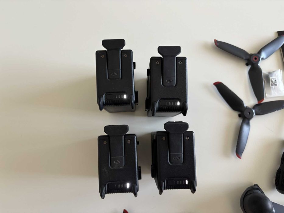 DJI FPV with many accessories64174036192897123