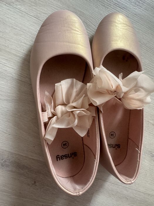 Туфлі для дівчинки